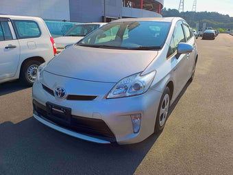 compare product TOYOTA PRIUS