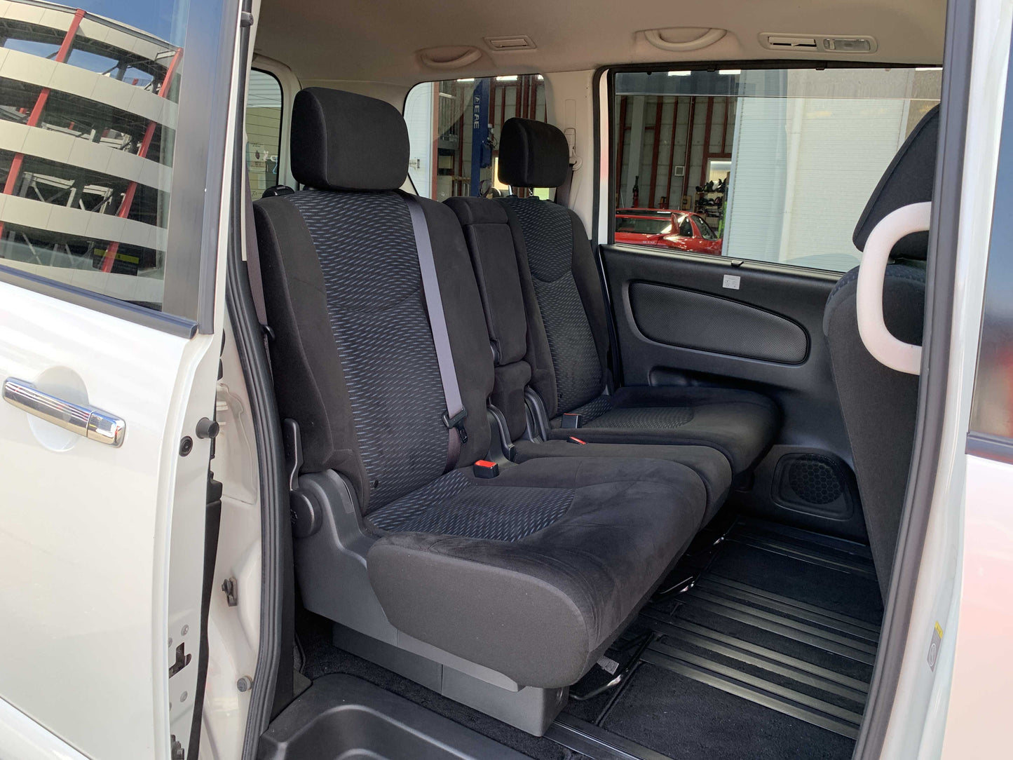 NISSAN SERENA HIGHWAYSTAR