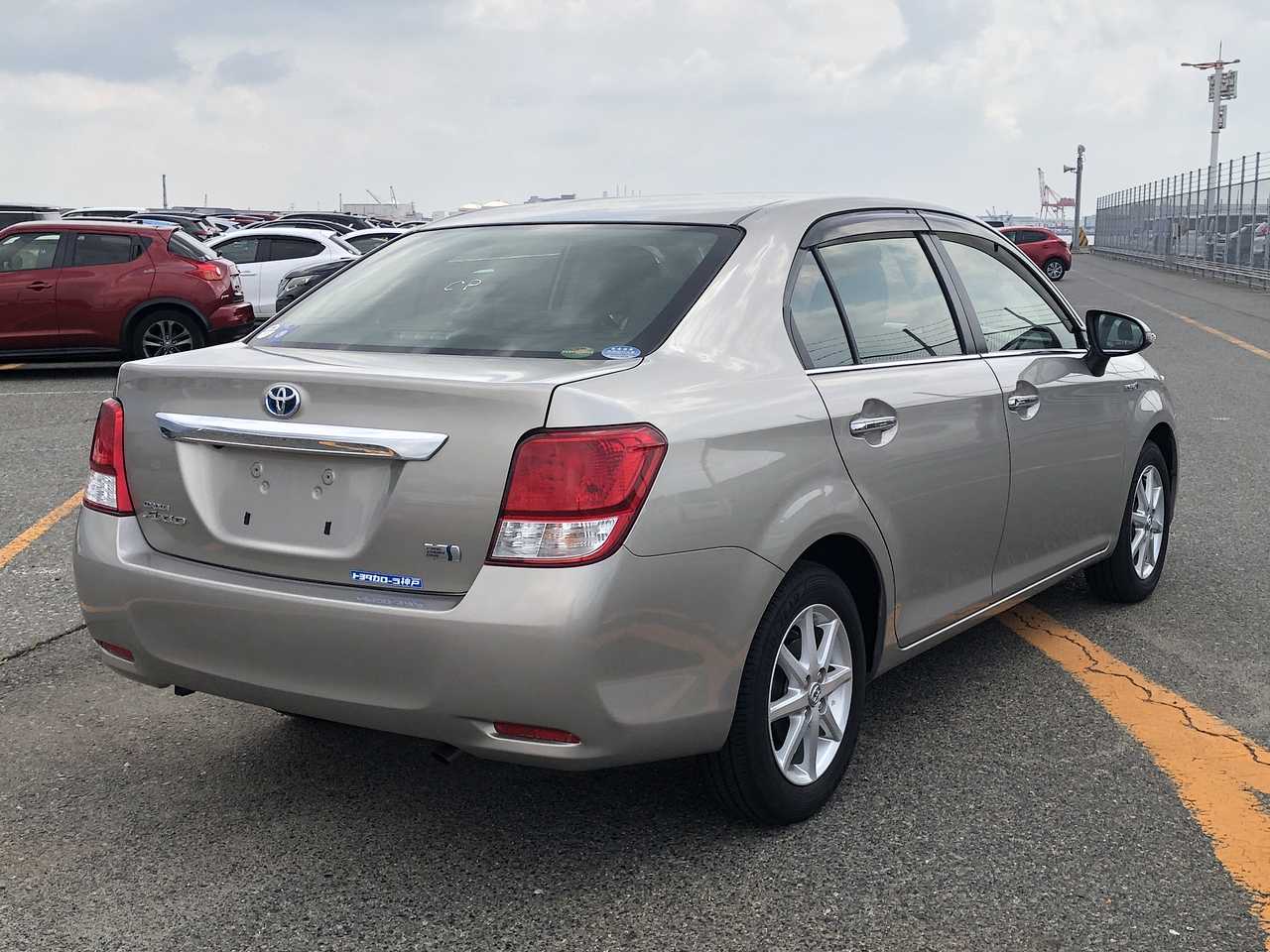 TOYOTA COROLLA AXIO HV