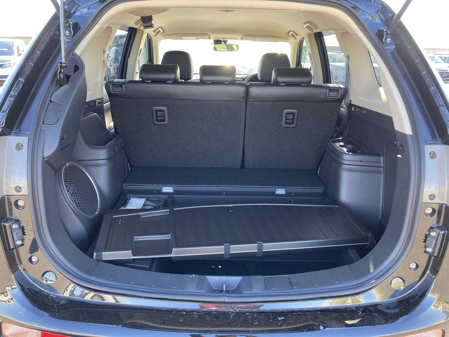 MITSUBISHI OUTLANDER PHEV