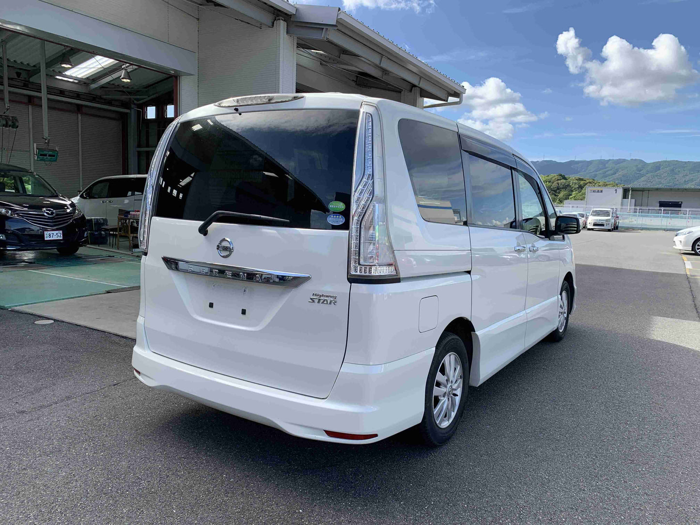 NISSAN SERENA HIGHWAYSTAR