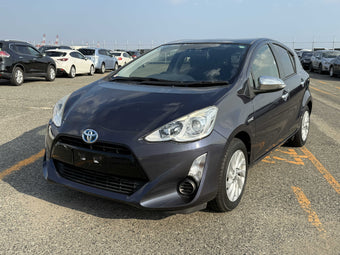 compare product TOYOTA AQUA