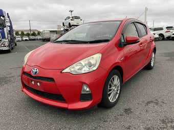 compare product TOYOTA AQUA