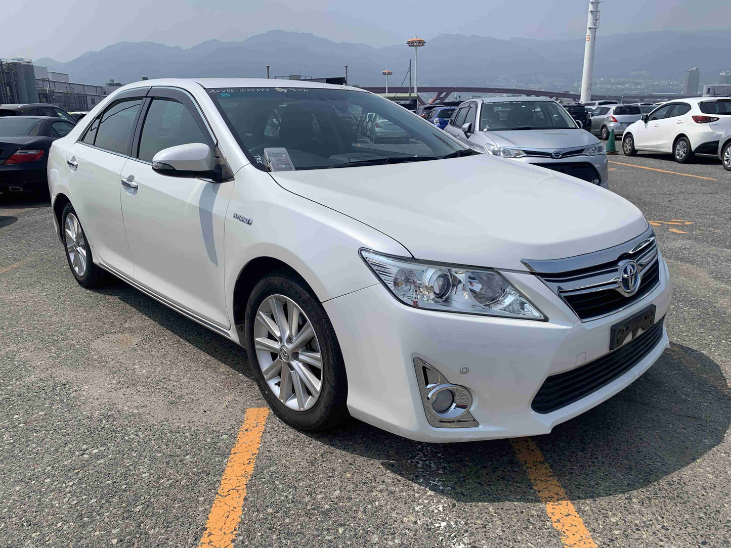 TOYOTA CAMRY HYBRID