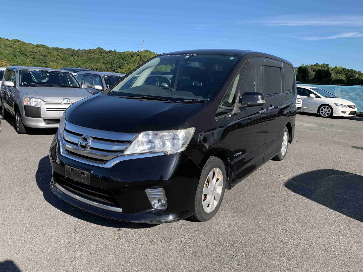 NISSAN SERENA