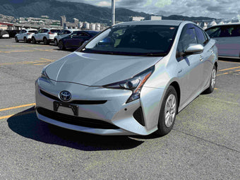 compare product TOYOTA PRIUS