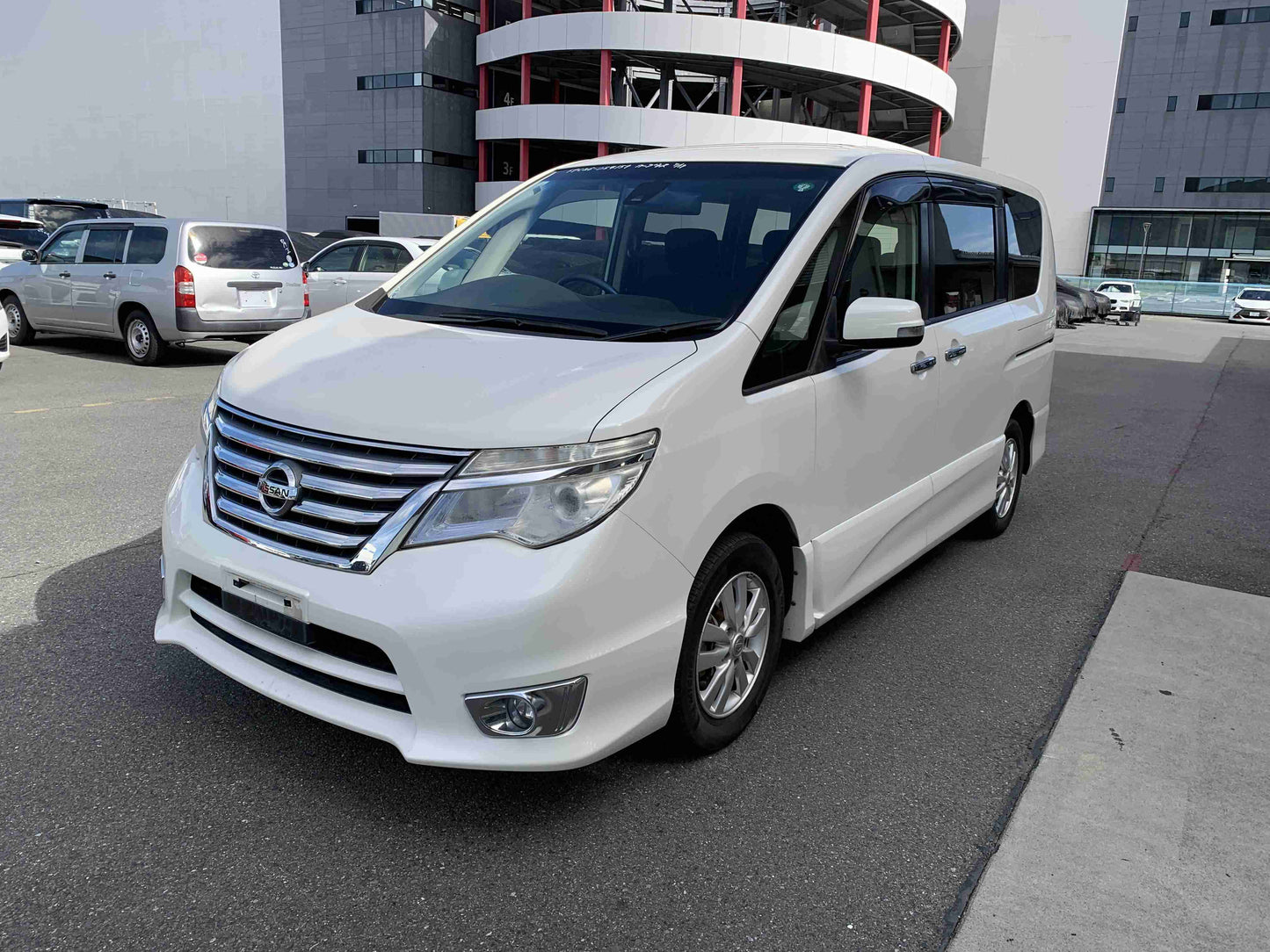 NISSAN SERENA HIGHWAYSTAR