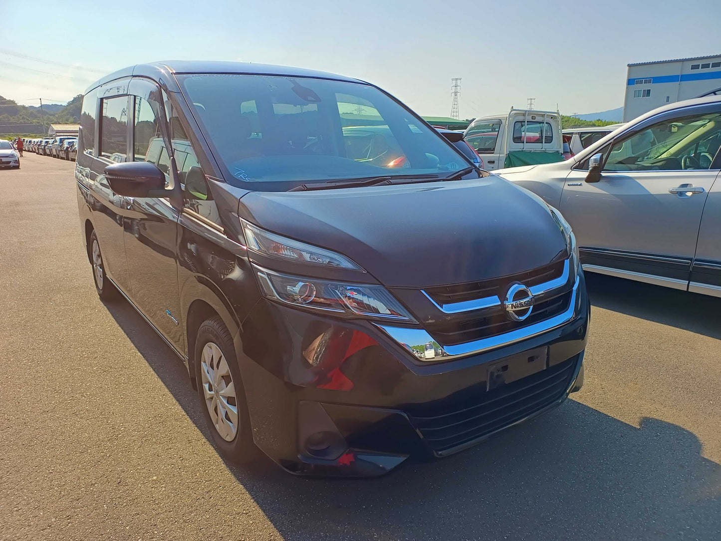 NISSAN SERENA HV