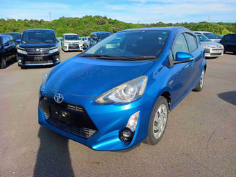 compare product TOYOTA AQUA