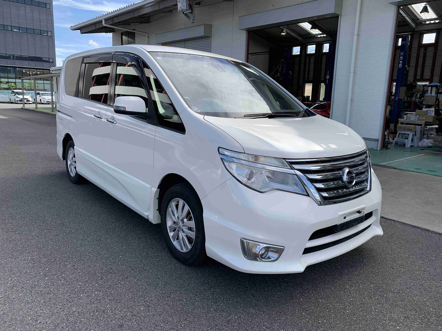 NISSAN SERENA HIGHWAYSTAR